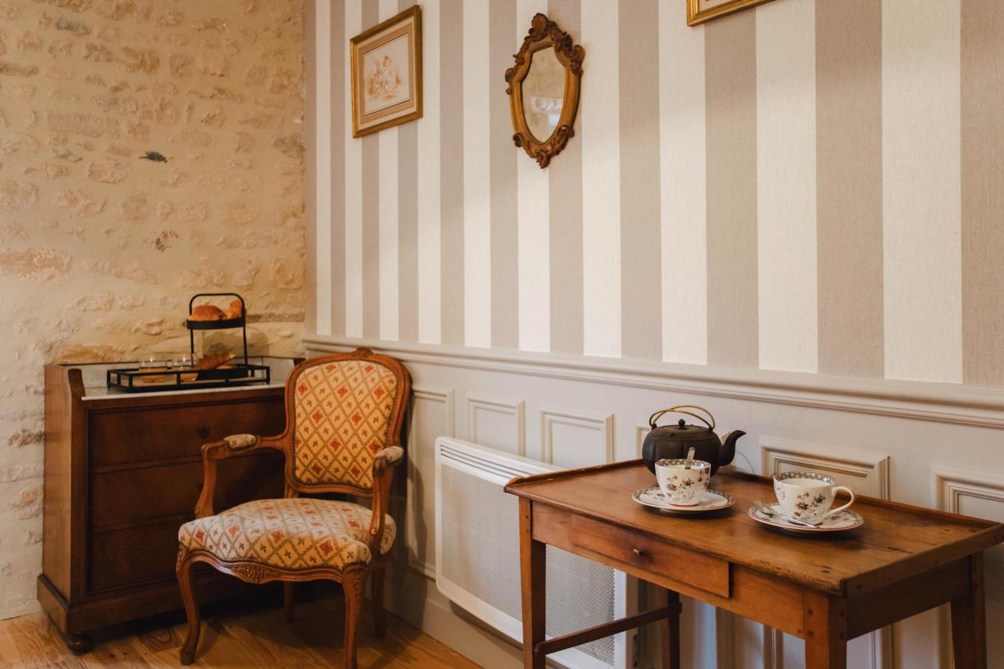 Hotel Le Manoir Des Marronniers Sully  Esterno foto