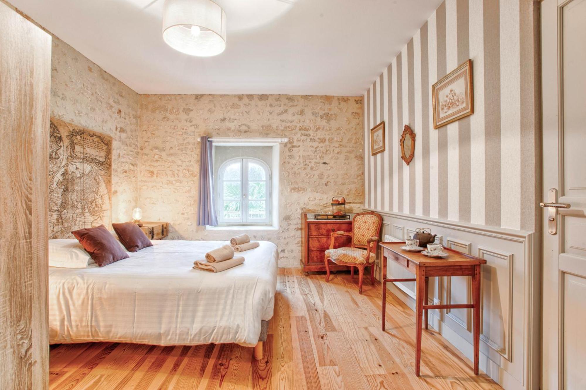 Hotel Le Manoir Des Marronniers Sully  Esterno foto