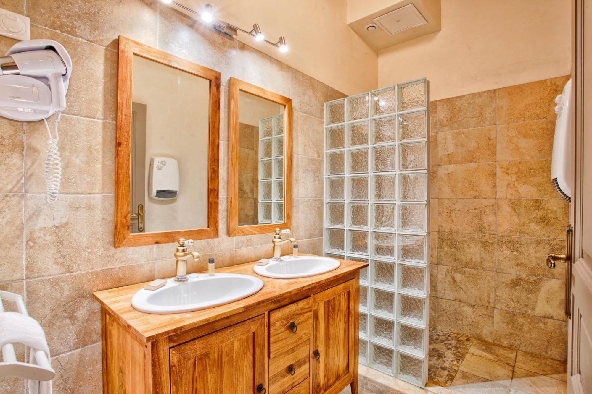 Hotel Le Manoir Des Marronniers Sully  Esterno foto